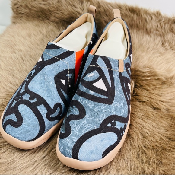 NWT UIN Man’s Loafers Painted Travel Walking Shoes/Charming Kiss/US12.5 - Picture 3 of 9